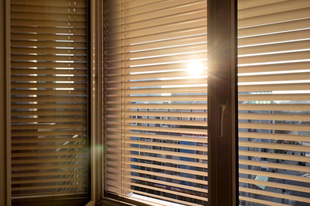 Blinds vs Curtains Energy Efficiency